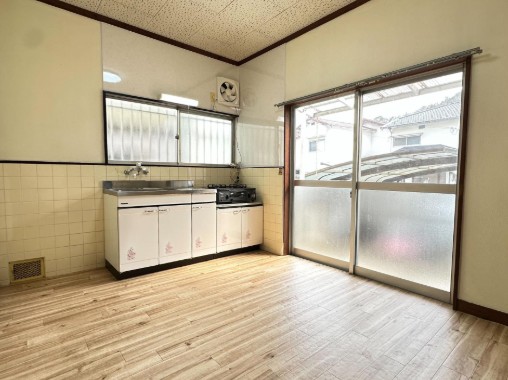 居室・リビング　2面採光