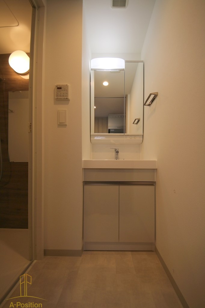 洗面設備　クレストコート靭公園 THE CLASS