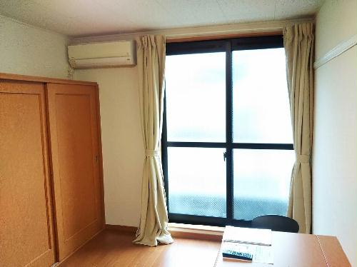 居室・リビング　１階のお部屋です。同タイプの写真です。