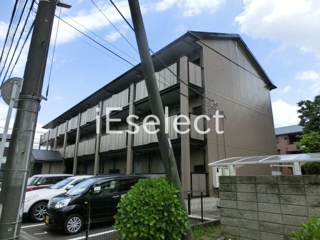 建物外観　緑豊かな住宅地に立地しております