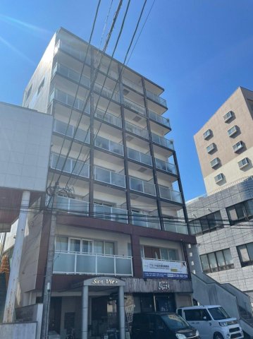 建物外観　駅５分、目の前がスーパーで非常に利便性のいい場所です