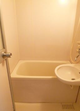 バス・シャワールーム　お風呂です