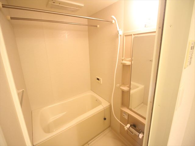 バス・シャワールーム　別のお部屋の写真です。