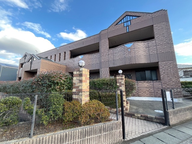 建物外観　外観写真（昼）