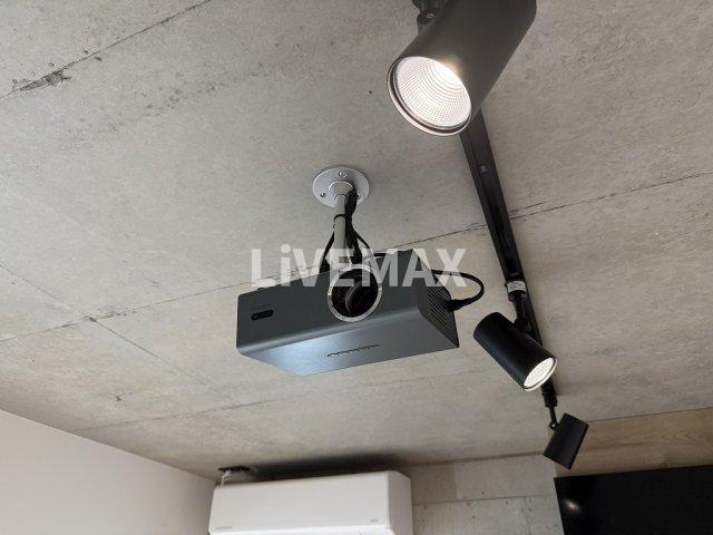 その他設備　プロジェクター