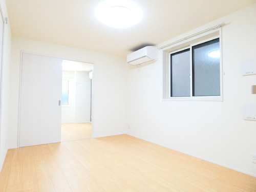 その他部屋・スペース　リビングダイニング　別角度