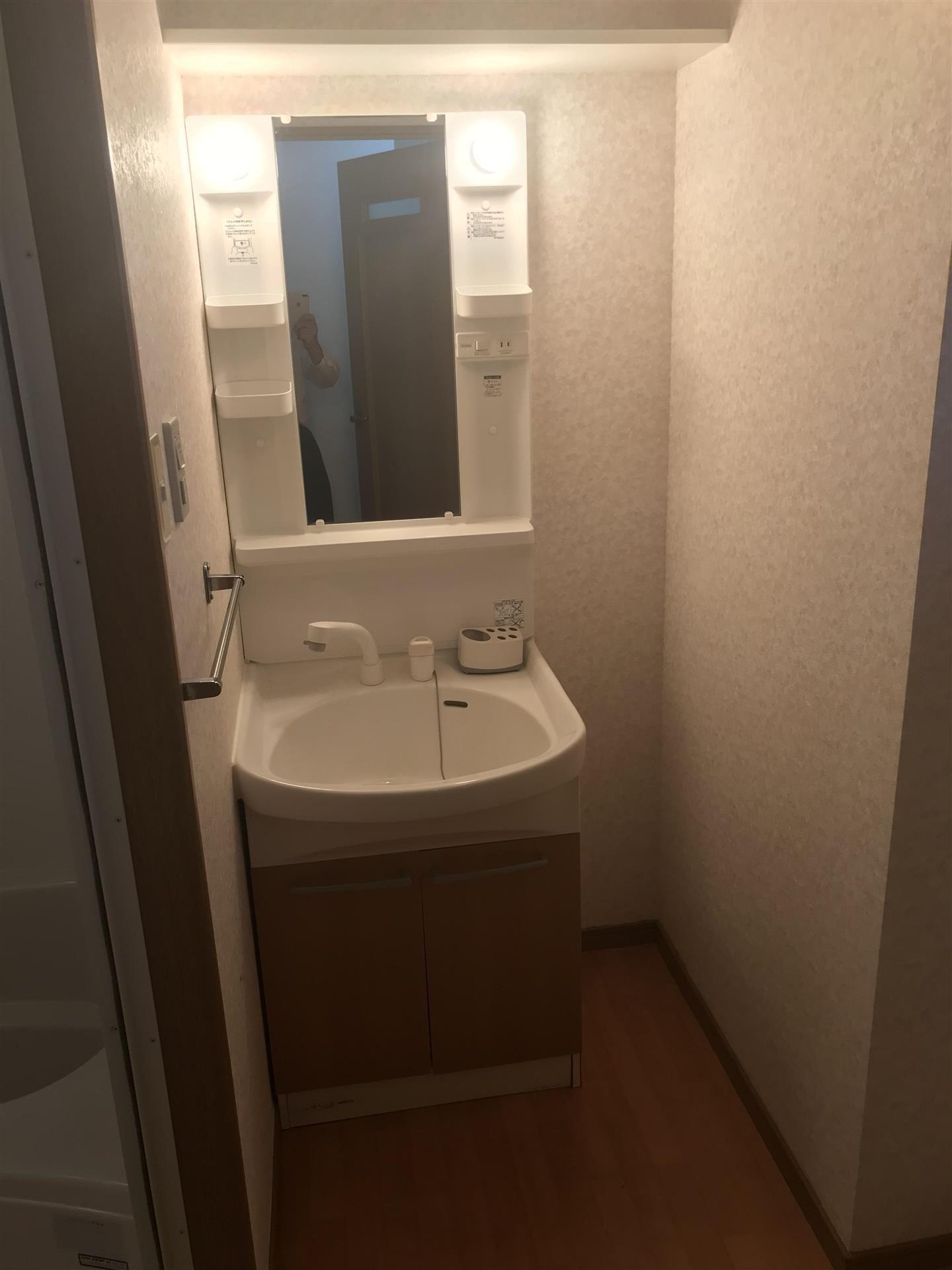 洗面設備　洗面化粧台