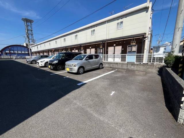 駐車場　ロビー