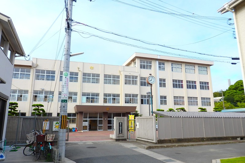中学校　姫路市立山陽中学校（中学校）まで1977m