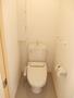 トイレ　同建物別室の写真です。