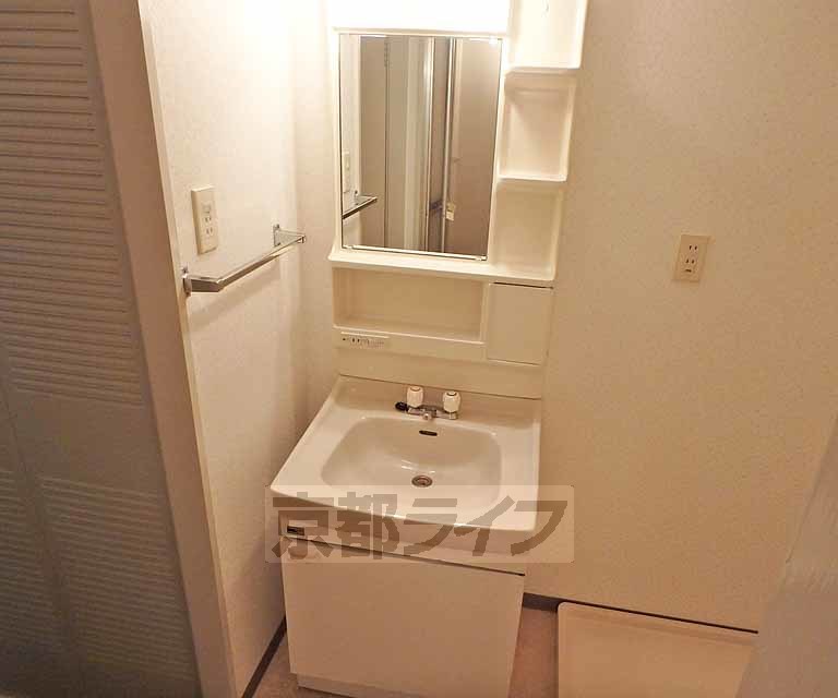 洗面設備　朝起きたらこちらへ