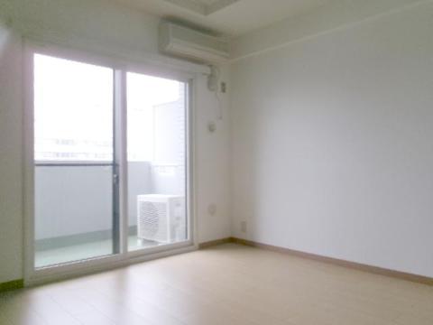 居室・リビング　室内