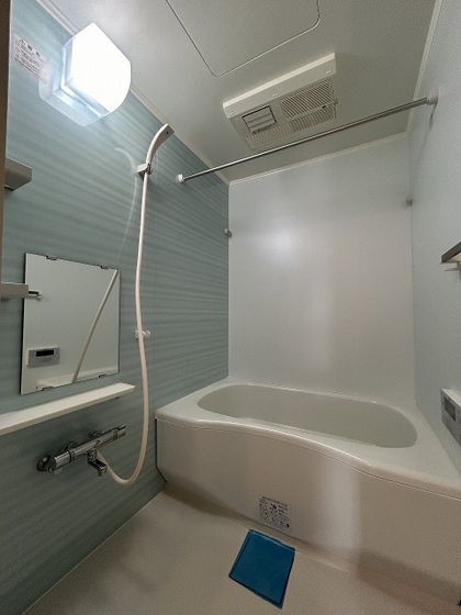 バス・シャワールーム　※別部屋の写真です