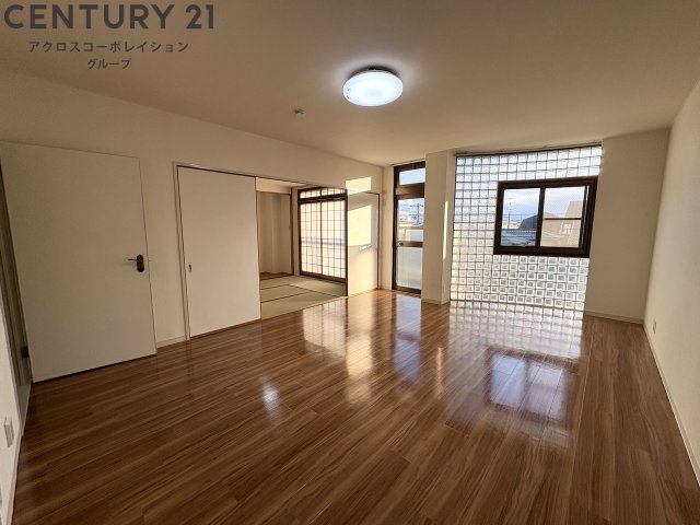 居室・リビング　広々としたリビング！