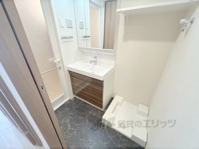 洗面設備　同じシリーズの別物件です