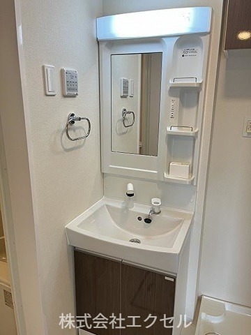 洗面設備　独立洗面台です。