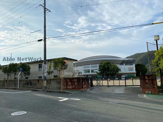 中学校　田原市立田原中学校（中学校）まで3599m