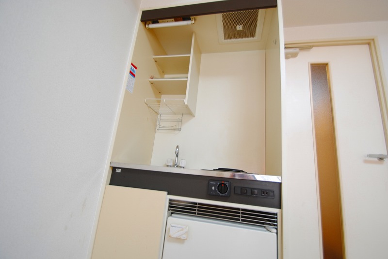 キッチン　※室内は現状を優先とします