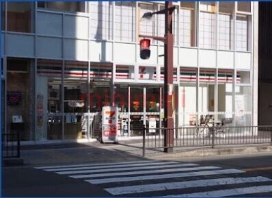 コンビニ　セブンイレブン茨木春日1丁目店（コンビニ）まで299m