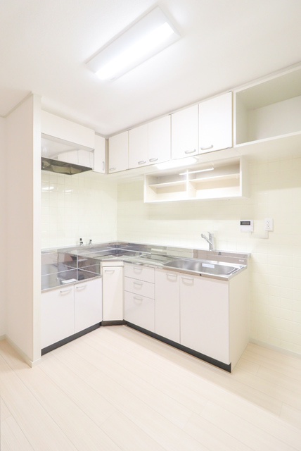 キッチン　効率的で使い勝手の良いＬ型キッチン