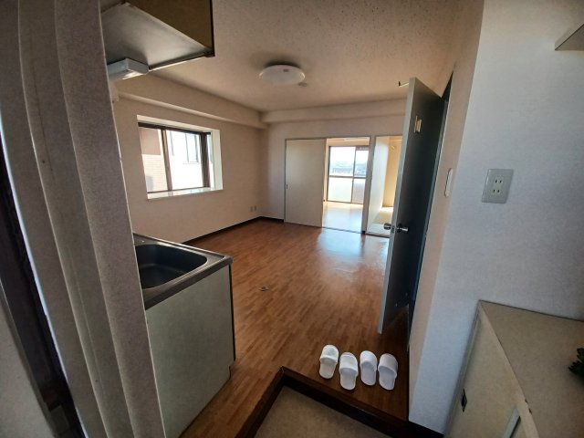 居室・リビング　別号室参考写真です。