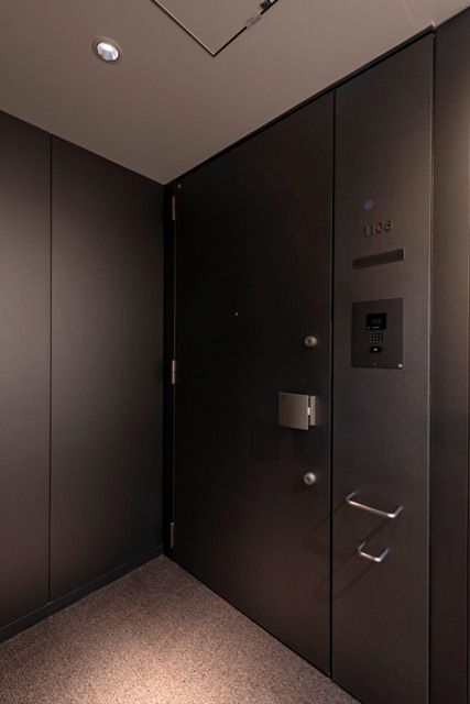 玄関　※別部屋の参考写真です。