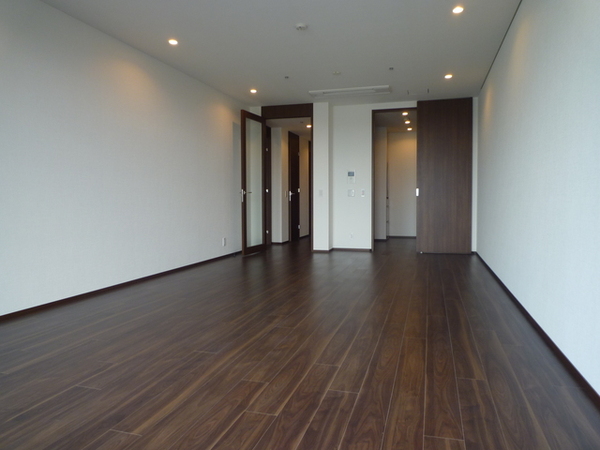 居室・リビング　※別部屋の参考写真です。