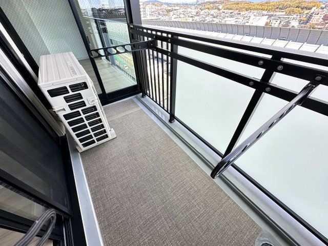 バルコニー　同型反転