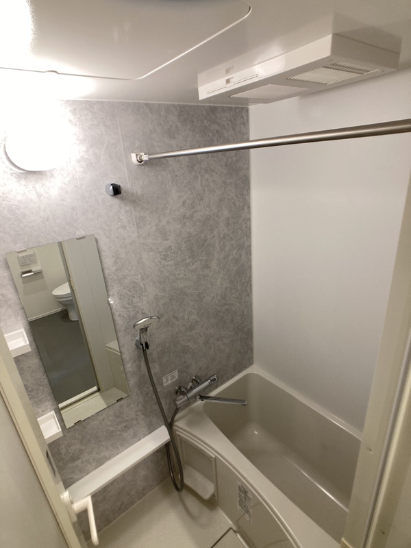 バス・シャワールーム　バス