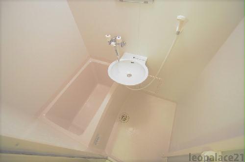 バス・シャワールーム　設備・仕様は号室により異なる為、現況を優先致します。