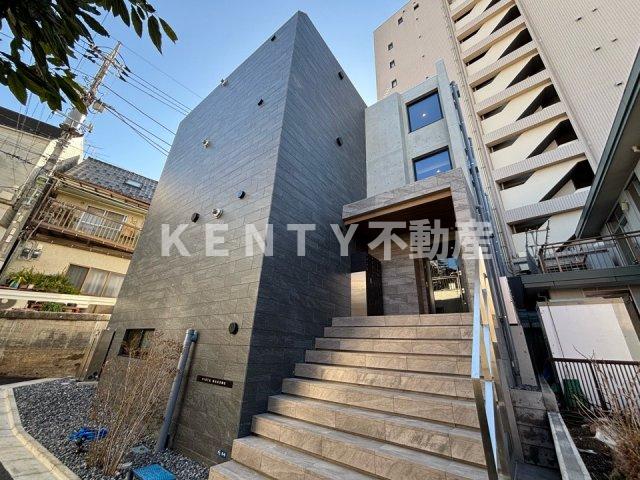 エントランス　ゆとりのあるエントランスです