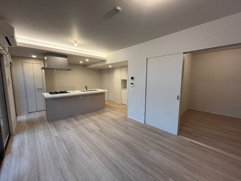 居室・リビング　インシグニア渡辺通