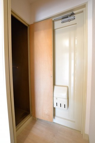 玄関　別号室の画像です。ご参考下さい