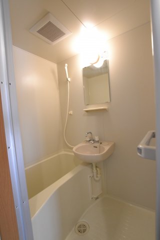 バス・シャワールーム　別号室の画像です。ご参考下さい
