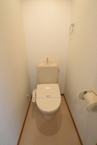 トイレ　別号室の画像です。ご参考下さい。