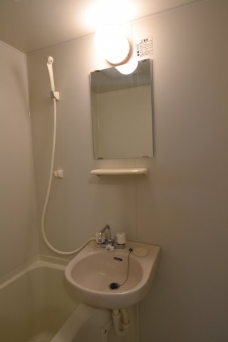 洗面設備　別号室の画像です。ご参考下さい