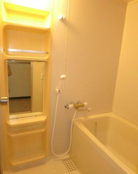 バス・シャワールーム　日々の疲れを癒すお風呂付です