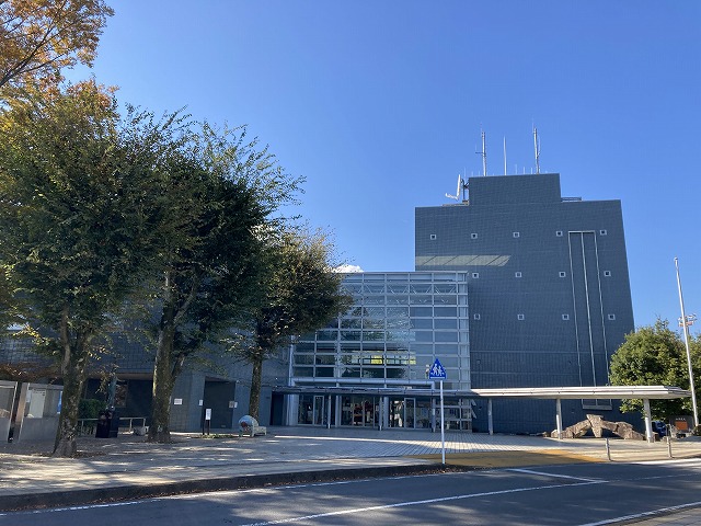 役所　南足柄市役所（役所）まで1822m