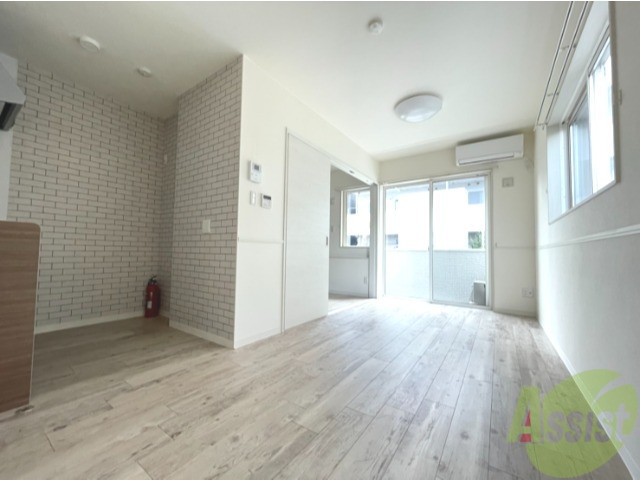 居室・リビング　８．６帖のリビングです。広々としていますね。