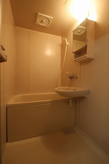 バス・シャワールーム　同物件別号室