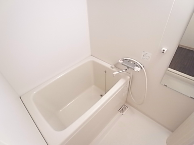 バス・シャワールーム　同一物件別部屋写真