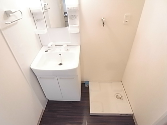 洗面設備　同一物件別部屋写真