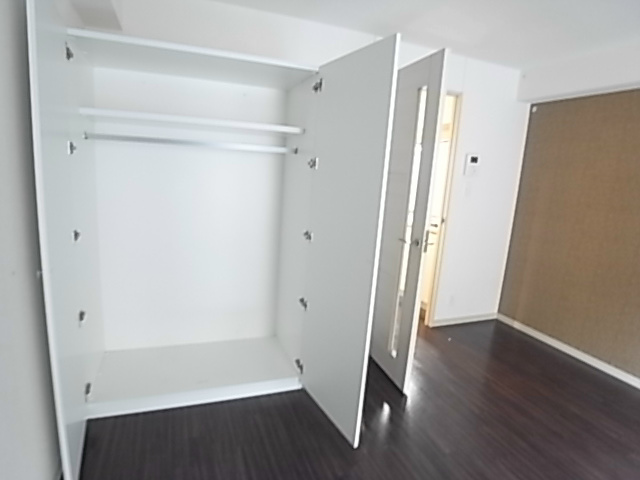 収納　同一物件別部屋写真