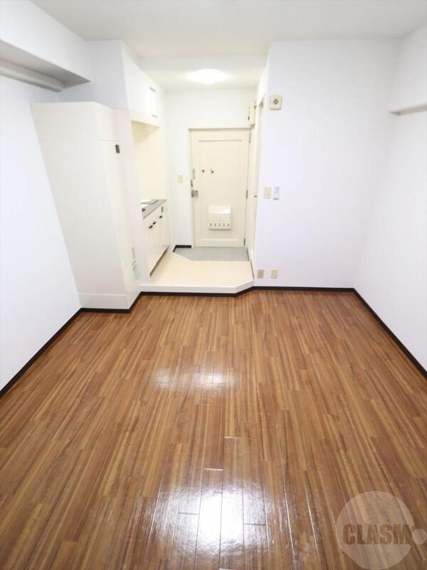 居室・リビング　５．５帖の洋室です