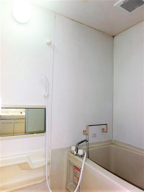 バス・シャワールーム　清潔感のある浴室です♪ゆったりお風呂に浸かって一日の疲れもす