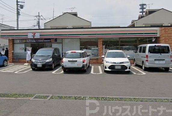 コンビニ　セブンイレブン松戸千駄堀店（コンビニ）まで490m