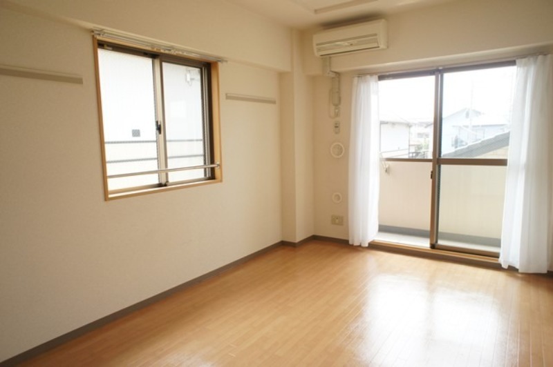 居室・リビング　図面と現状に相違がある場合には現状を優先