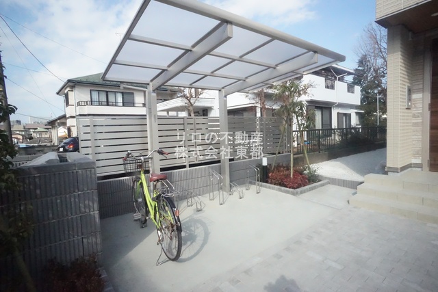 その他共有部分　雨の日でも安心して止められる屋根付の駐輪場です☆