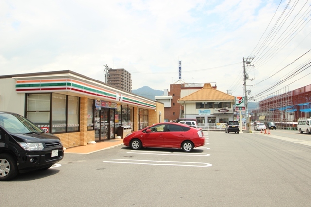 コンビニ　セブンイレブン広島大原駅前店（コンビニ）まで504m
