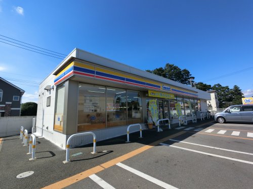 コンビニ　ミニストップ　富里市両国店（コンビニ）まで1038m